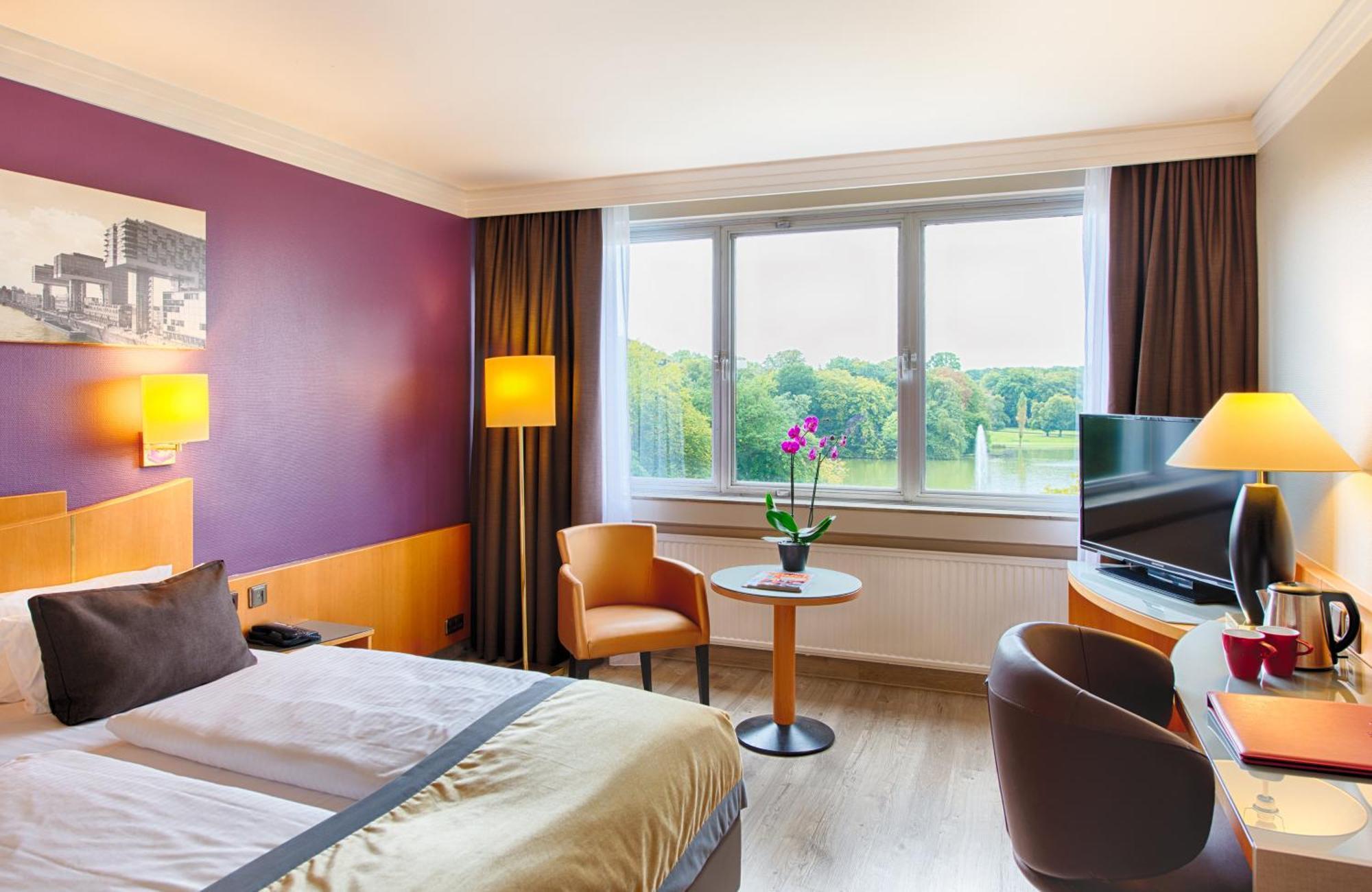 Leonardo Royal Hotel Koeln - Am Stadtwald מראה חיצוני תמונה