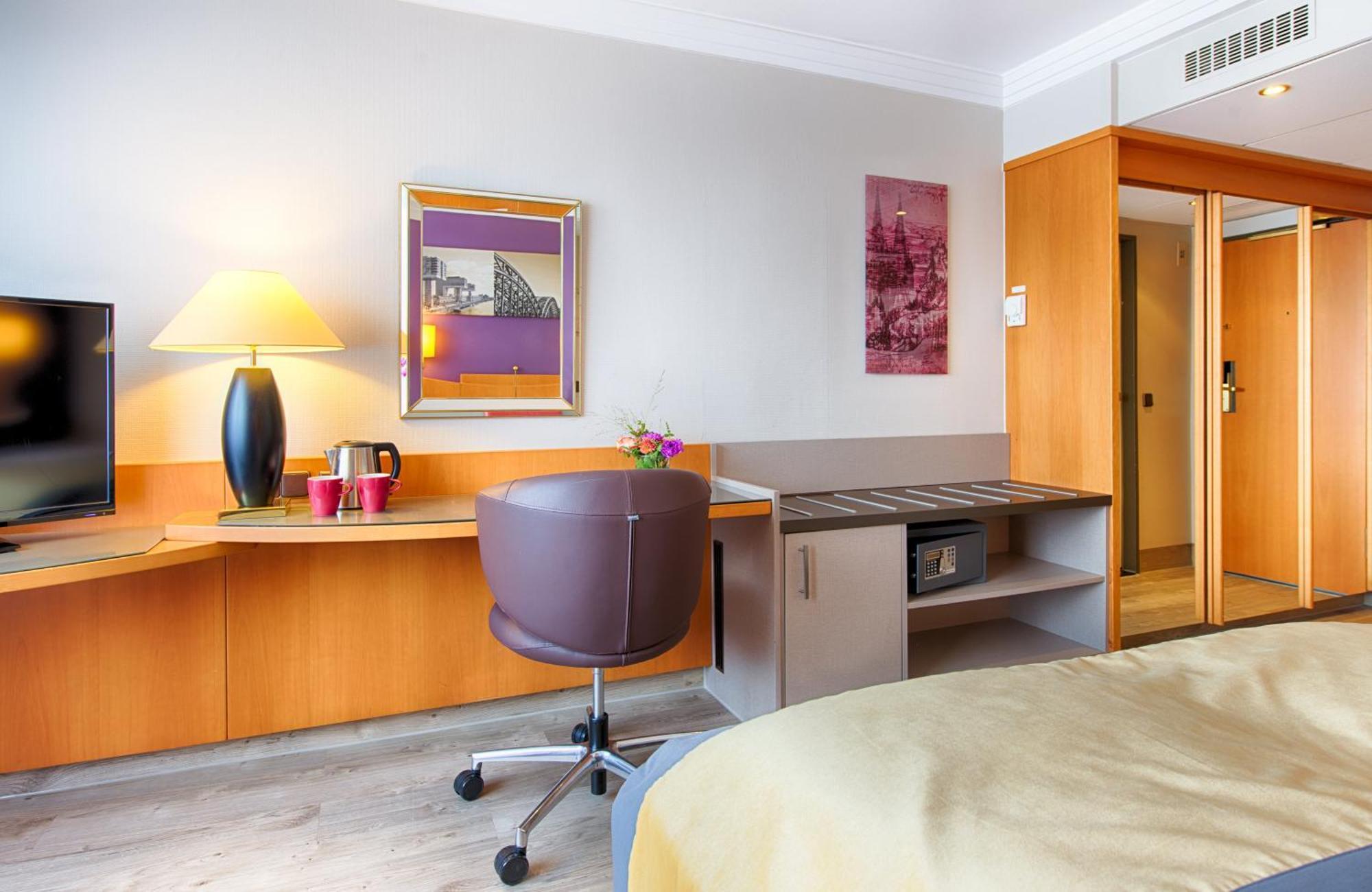 Leonardo Royal Hotel Koeln - Am Stadtwald מראה חיצוני תמונה