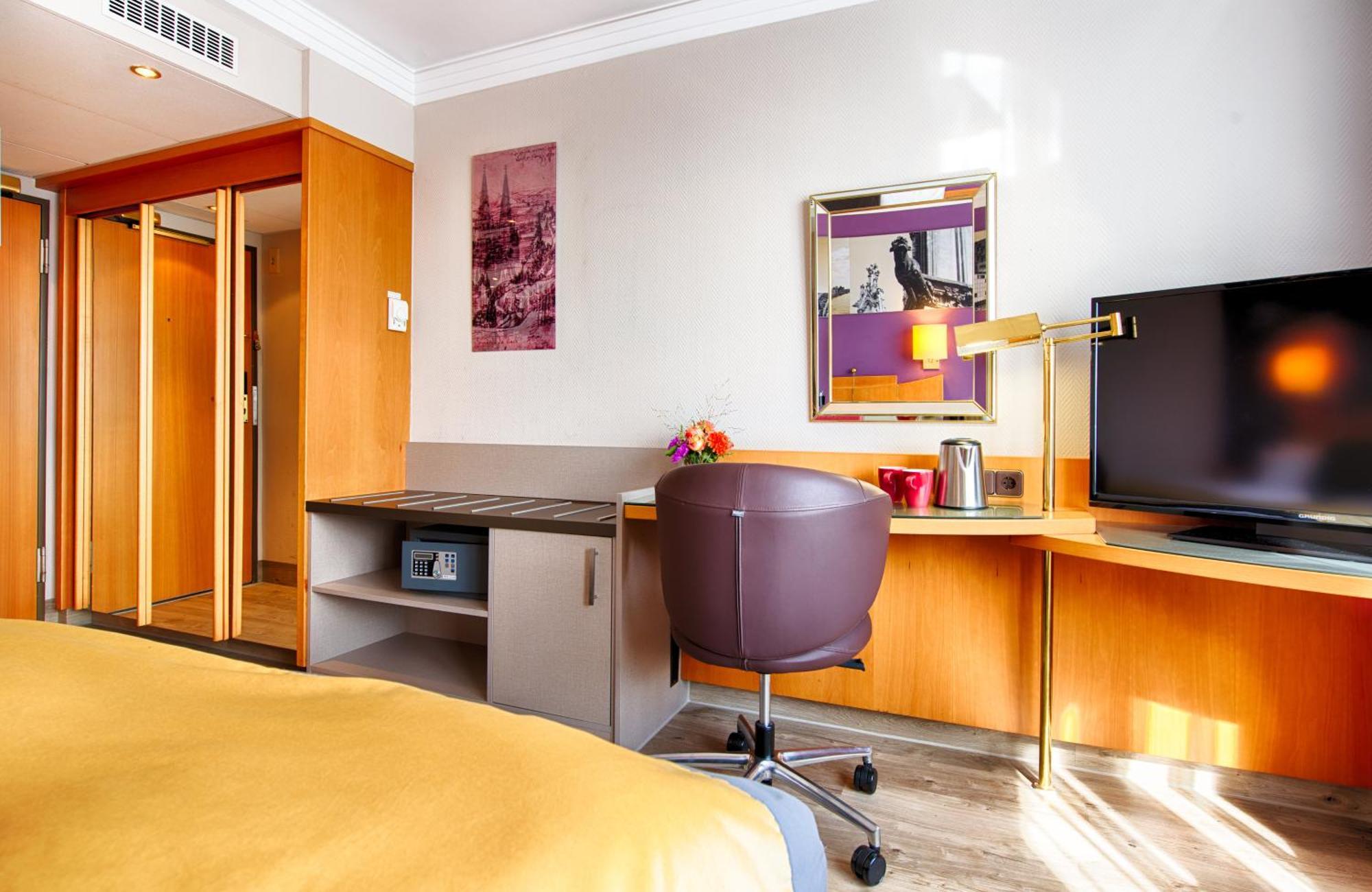 Leonardo Royal Hotel Koeln - Am Stadtwald מראה חיצוני תמונה
